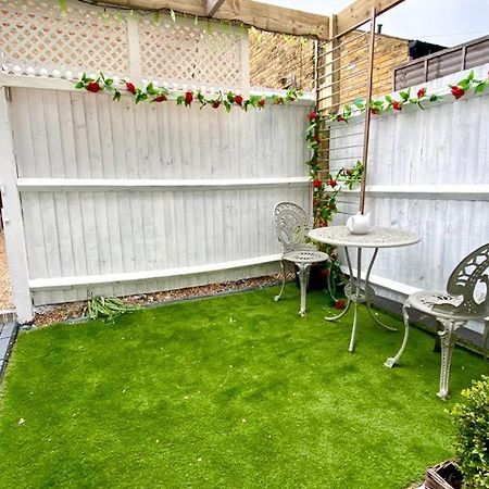 Modern And Cosy Studio Flat London Ngoại thất bức ảnh