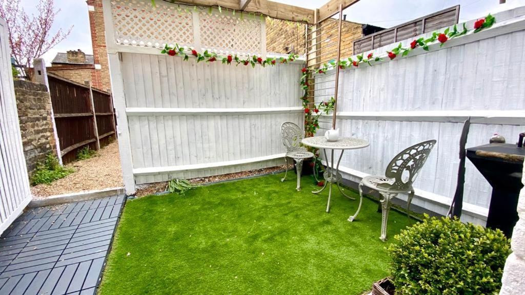 Modern And Cosy Studio Flat London Ngoại thất bức ảnh