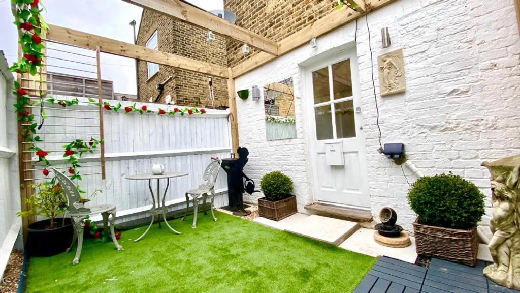 Modern And Cosy Studio Flat London Ngoại thất bức ảnh